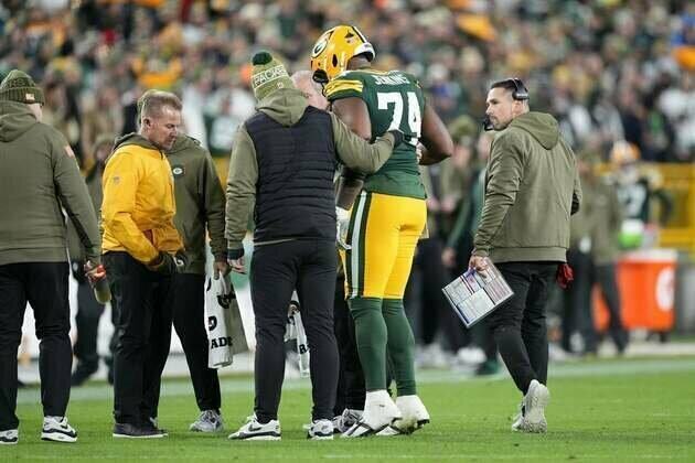 Packers place OL Elgton Jenkins (leg) on injured reserve