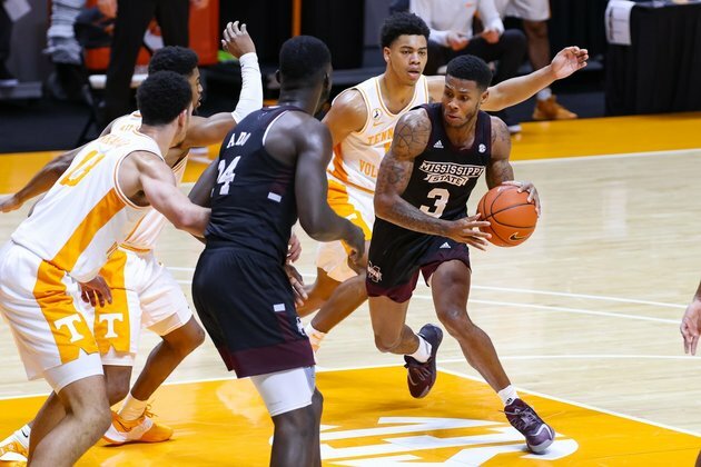 No. 18 Tennessee hangs on vs. Mississippi State