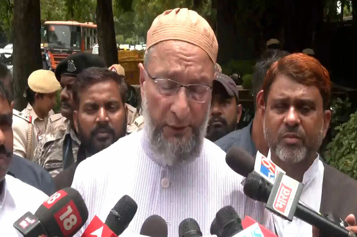 Owaisi slams Election Commission over Bihar voter list revision, claims "livelihood", "not just vote" at stake