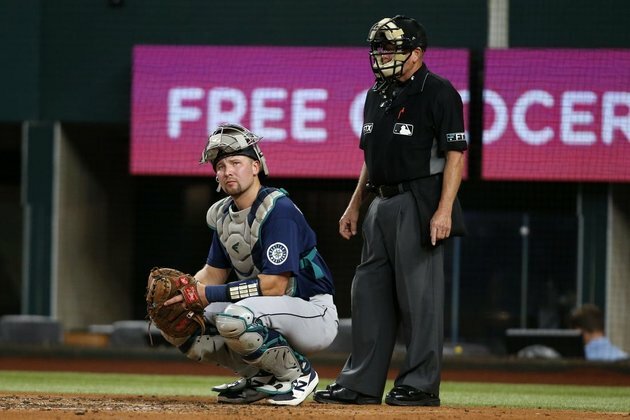 MLB announces crew chiefs for wild-card round