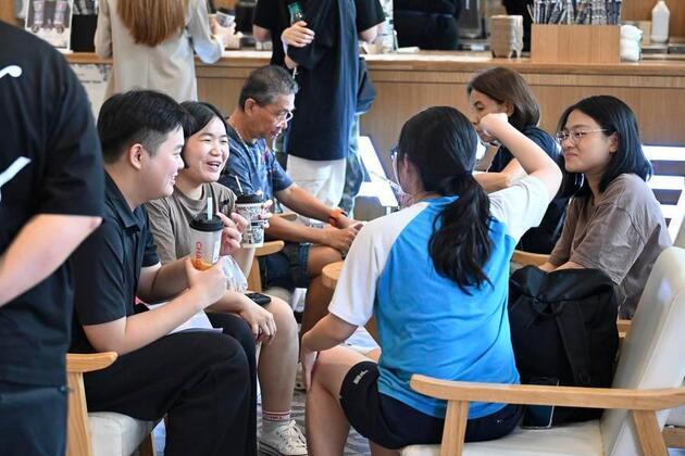 Explainer: How Chinese tea drink brands are cultivating a global footprint