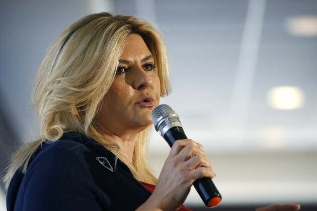 Trump pardons Nev. politician who paid for cosmetic surgery with funds to honor slain officer