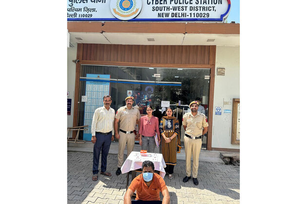 Delhi police arrest man for duping over 500 women of Rs 2 crore via dating, matrimonial apps