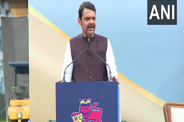Maharashtra CM Fadnavis announces Rs 5 lakh financial assistance for victims of Kalyan building collapse incident