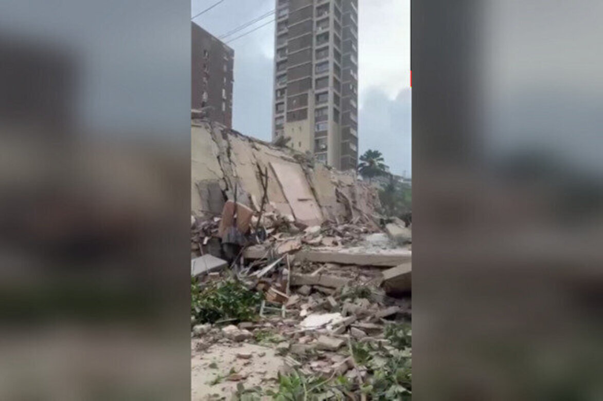 Twin powerful earthquakes hit Venezuela 