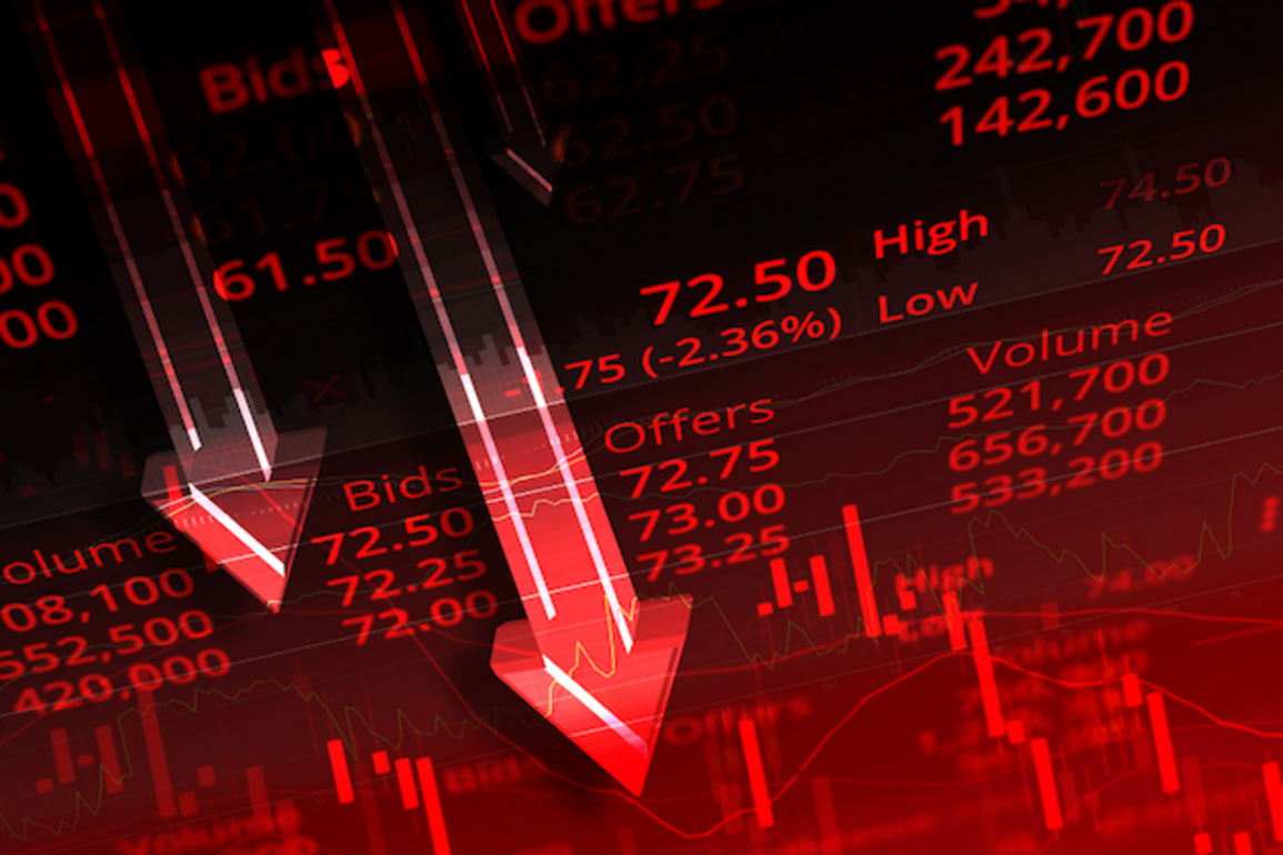 U.S. stock markets shatter, Dow Jones drops 890 points