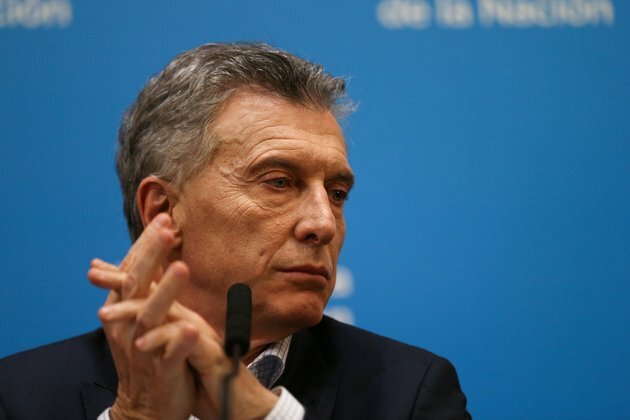 Argentine Peso Crashes as Macri&#039;s Re-election Chances Drop
