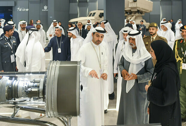 Nahyan bin Mubarak visits IDEX and NAVDEX 2025