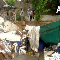Delhi: 8 rescued, 3-4 critically injured in the Hari Nagar wall collapse