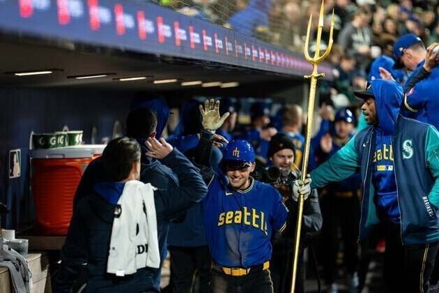 Mariners' Cole Young vies to continue power display vs. Guardians