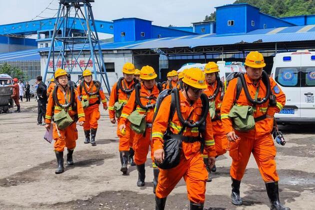 Update: Rescue ongoing after north China colliery blast leaves 82 dead, 2 missing