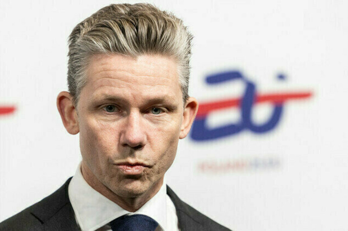 NATO member calls on citizens for war mode