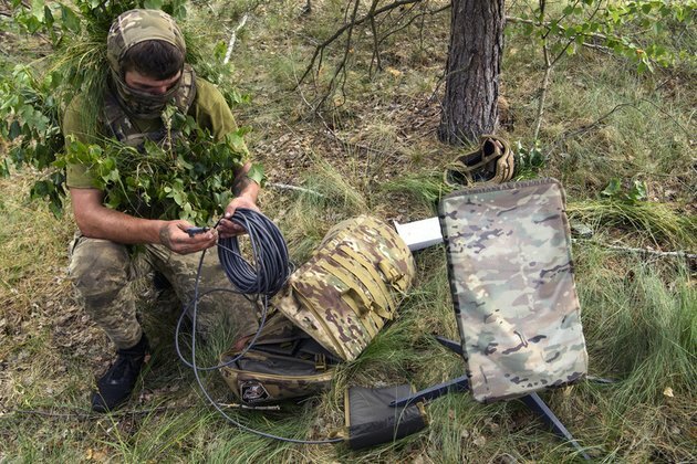 Ukraine seeking alternative to Musk&#039;s satellite system El Pais