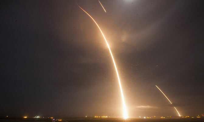 SpaceX rocket landing opens 'new door' to space travel SpaceX rocket landing opens 'new door' to space travel