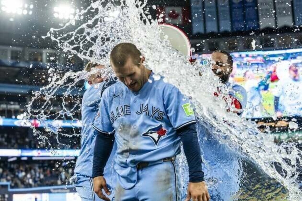 Jays' Daulton Varsho socks walk-off slam to beat Rays in 10