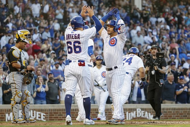 Willson Contreras, Wade Miley lead Cubs past Pirates
