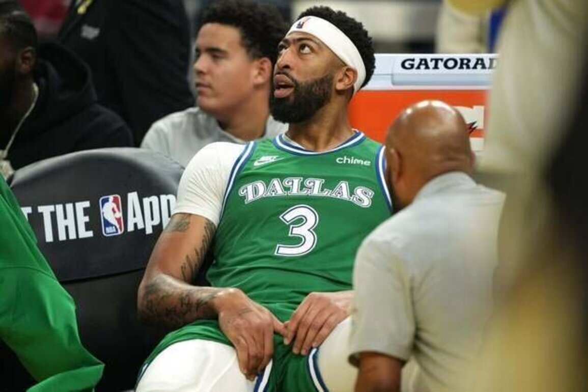 Mavericks F Anthony Davis (groin) won't return vs. Warriors