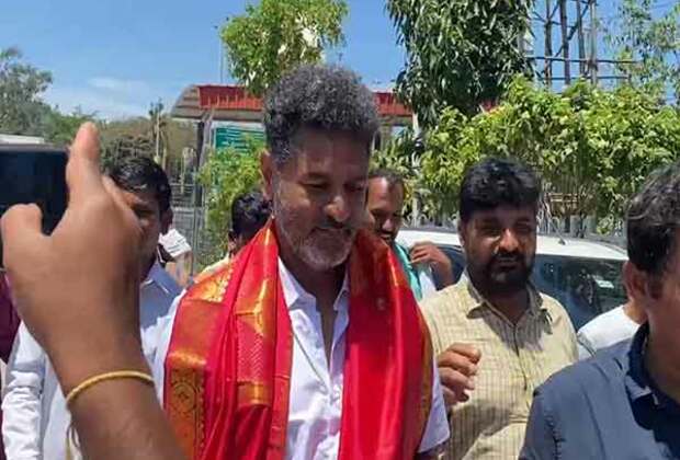 Prabhu Deva visits Tirumala Temple, receives blessings from priests