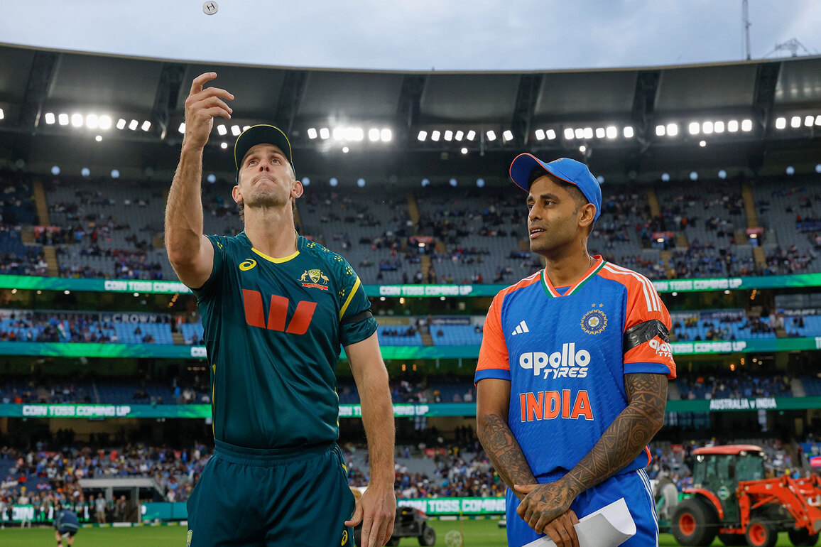 2nd T20I: Australia win toss, opt to field first against India at Melbourne