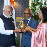 PM Modi gifts holy Sangam water from Mahakumbh in a brass, copper pot to Mauritius President