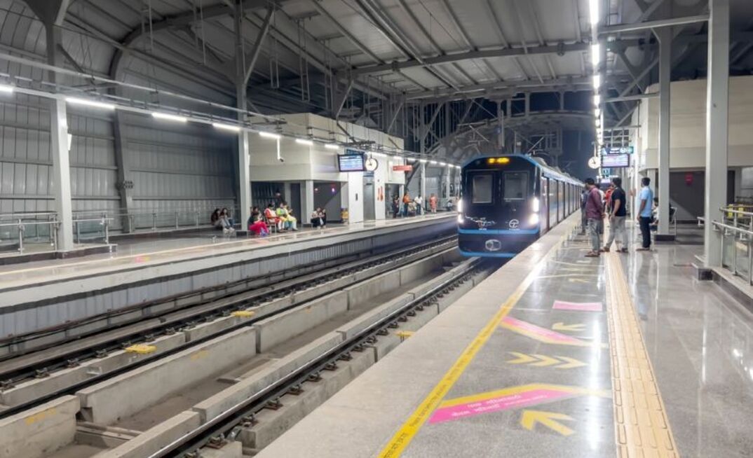Borewell drill penetrates Indian Metro 