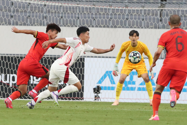 (SP)SOUTH KOREA-YONGIN-FOOTBALL-EAFF E-1-CHINA VS JAPAN