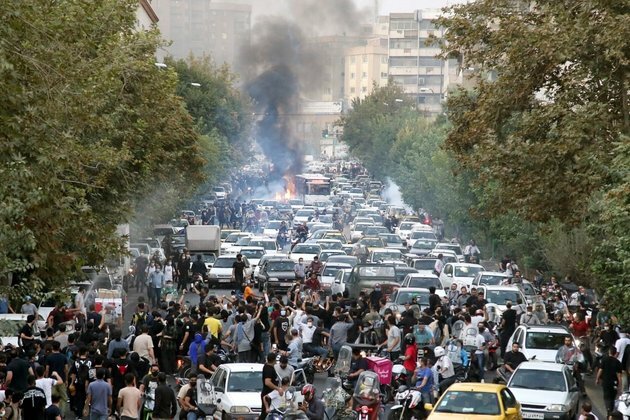 Amid Unrest, Iranian Guard Attacks Militant Group in Iraq