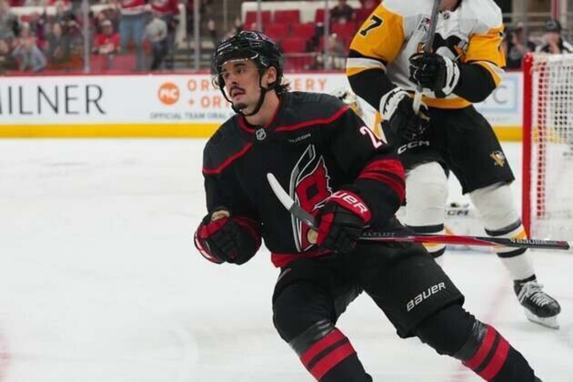 Hurricanes hope to keep 'cashing in' vs. Blues