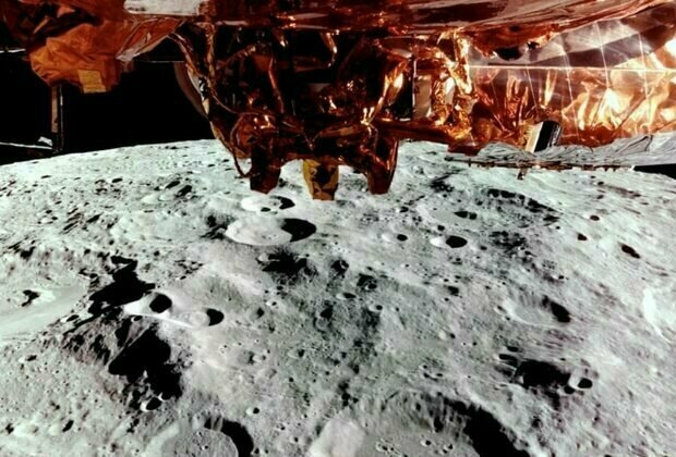 2 lunar landings in a week for NASA's private moon fleet