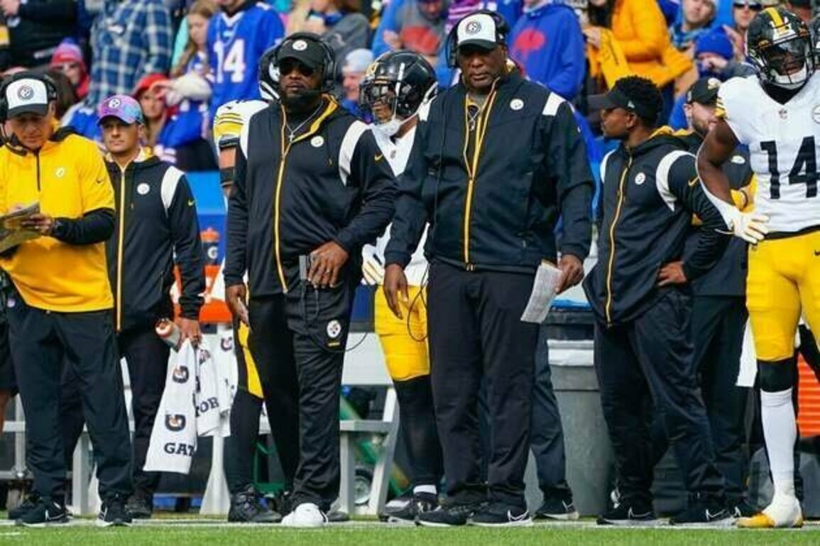 Steelers coach Mike Tomlin sticking with embattled DC Teryl Austin