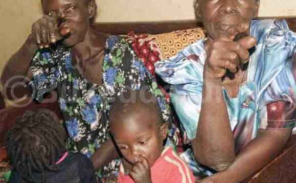 Gladys Nanjaya ku ddyo yaleeta muto we Nakyagaba bafumbe bonna. Gladys Nanjaya ku ddyo yaleeta muto we Nakyagaba bafumbe bonna.