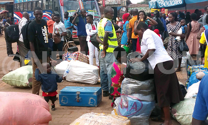 Theft in car parks as the festive season picks thrust Theft in car parks as the festive season picks thrust