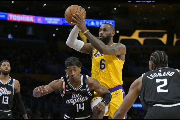 Clippers rout Lakers despite LeBron James' 46 points