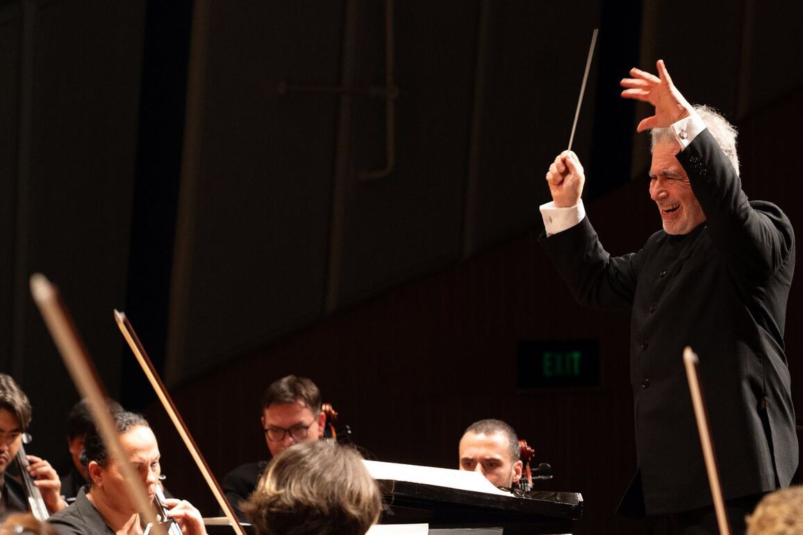 Maestro Carlo Rizzi Returns to Conduct the Symphony Orchestra of India in its 20th Year