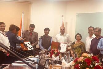 BSNL, IIT Kanpur sign MoU for next-generation telecom technologies