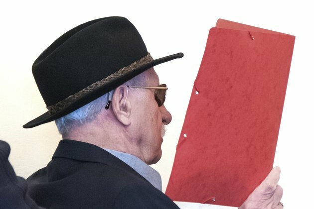 Former Nazi SS Guard, 93, Goes on Trial in Hamburg