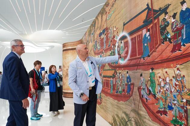 Global mayors explore tech-empowered tourism at Beijing dialogue