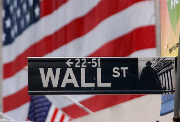 Dow Jones edges up 10 points in quiet day of trading