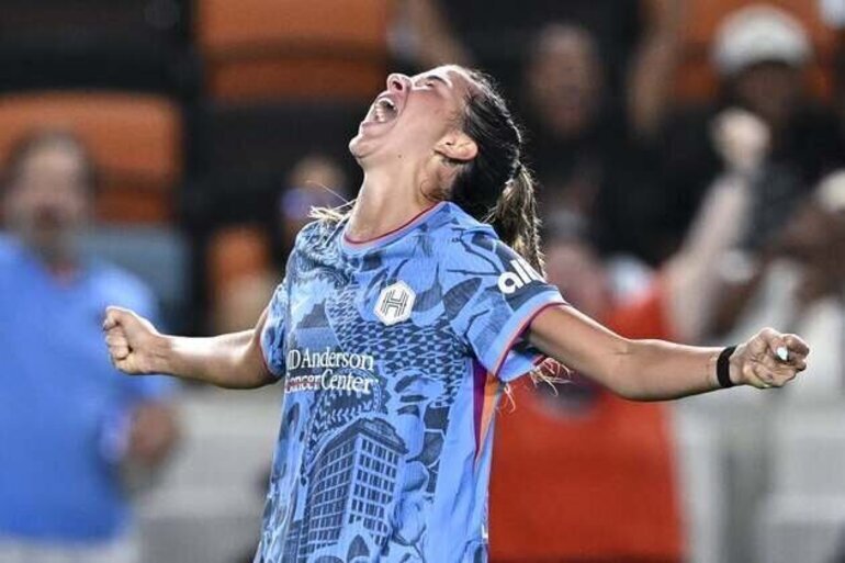Dash M Maggie Graham signs multi-year extension