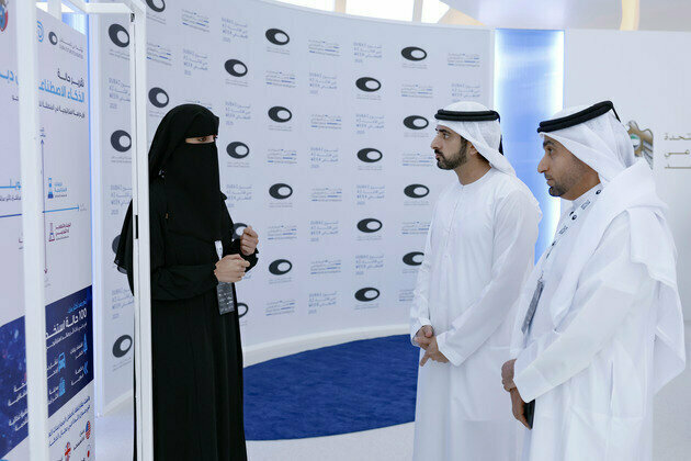Hamdan bin Mohammed reviews first edition of Dubai State of AI Report and witnesses launch of AI policy at Dubai AI Week