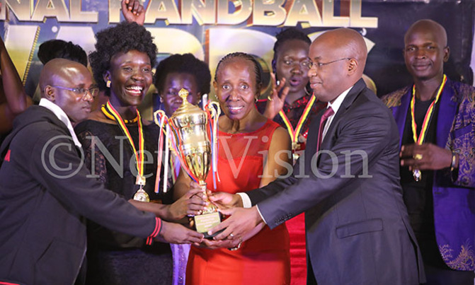 In Pictures: Handballers revel during awards gala In Pictures: Handballers revel during awards gala