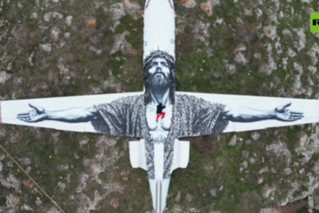 WATCH abandoned Soviet jet turned into giant image of Christ (VIDEO)