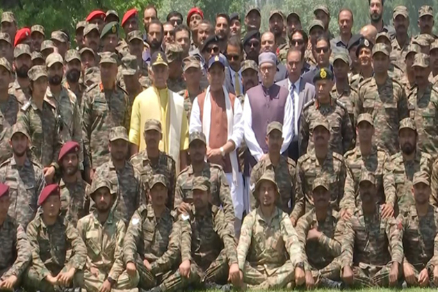 Defence Minister Rajanth Singh interacts with soldiers in Srinagar; lauds their bravery