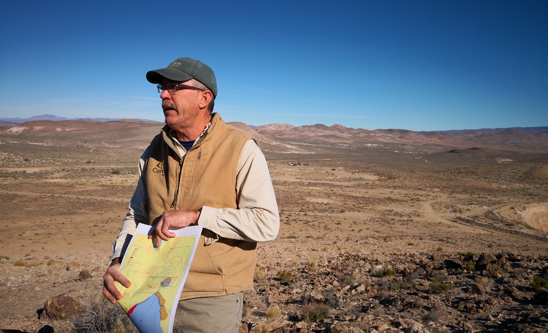  Corvus's Mark Reischman shows the district potential at Bullfrog