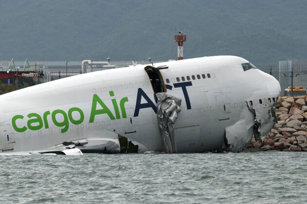 Hong Kong releases preliminary report on Emirates SkyCargo Boeing 747 crash