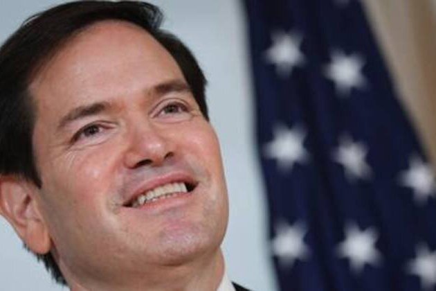 Rubio cracks Putin jokes with journalists (VIDEO)