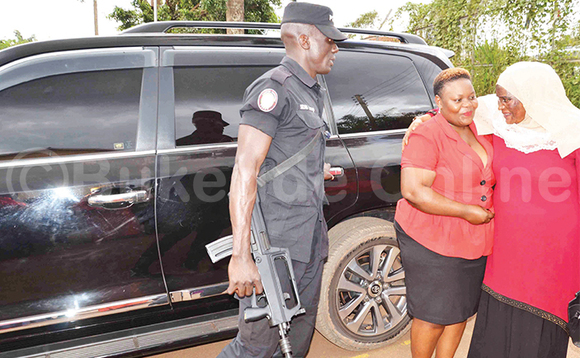 Omu ku baserikale abakuuma Kusasira. Omu ku baserikale abakuuma Kusasira.