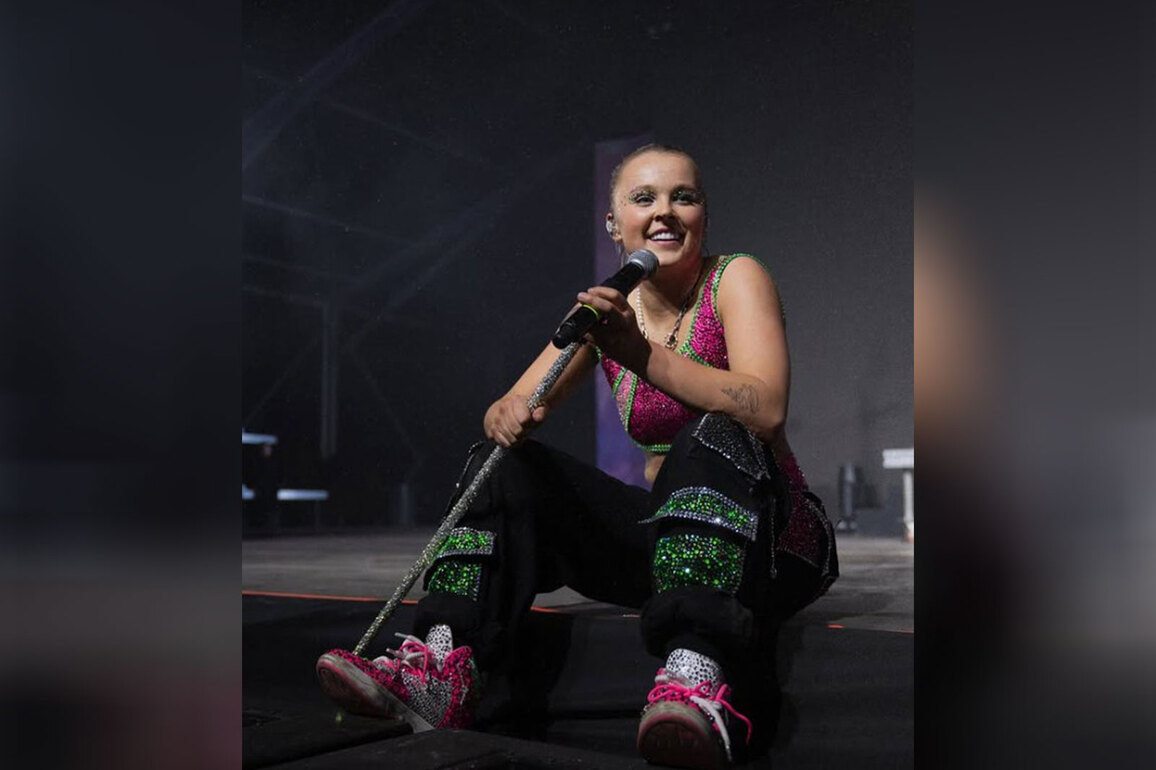 JoJo Siwa says she cannot imagine life without Chris Hughes on his birthday