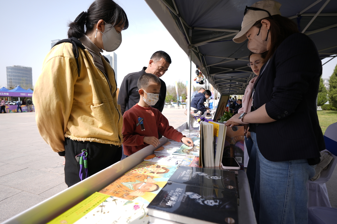 (VistaNingxia) CHINA-NINGXIA-CIVIL READING EVENT (CN)