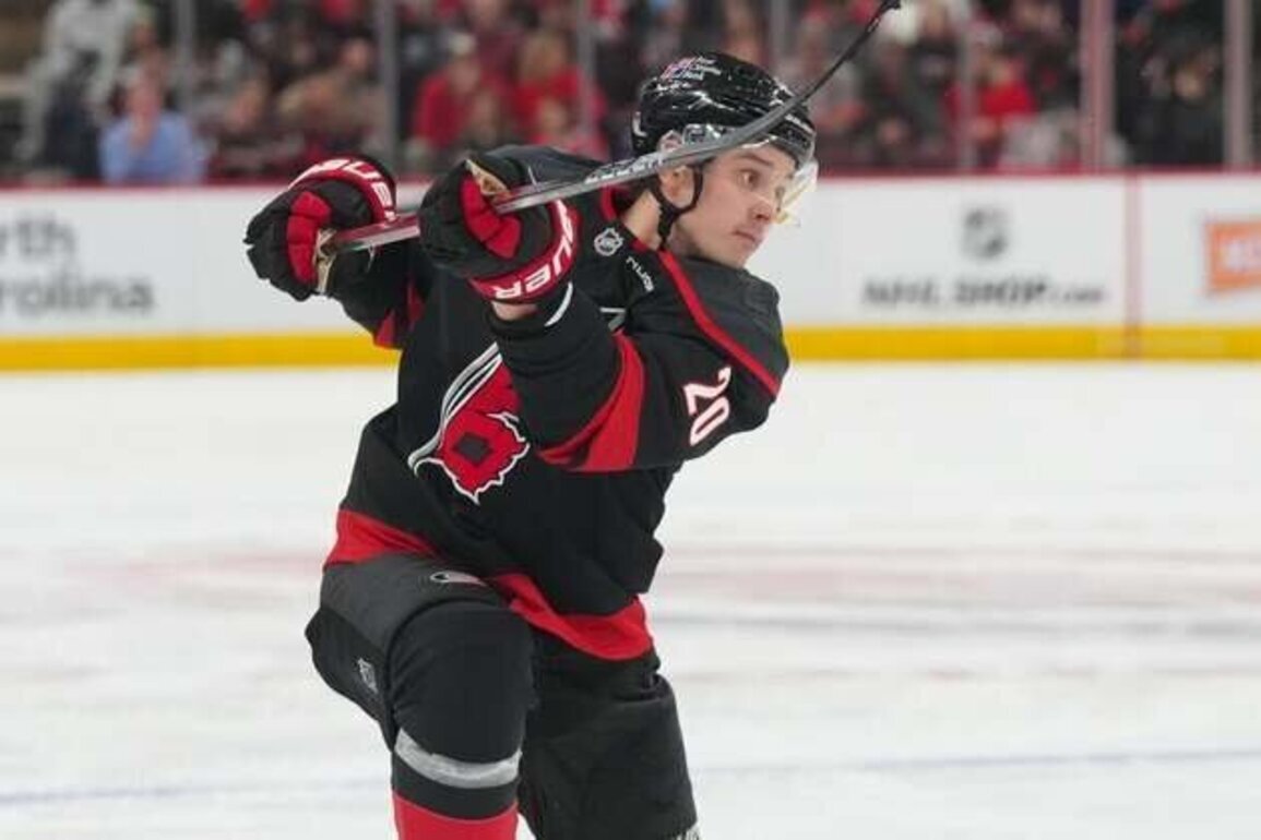 Surging Hurricanes storm into matchup with Red Wings
